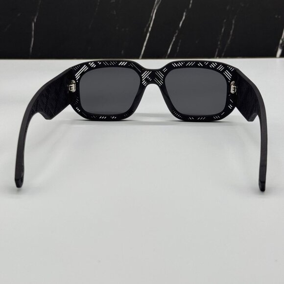 NEW FE40113I 02A FENDI SUNGLASSES MATTE BLACK UNISEX EYEWEAR FENDI - Picture 11 of 15